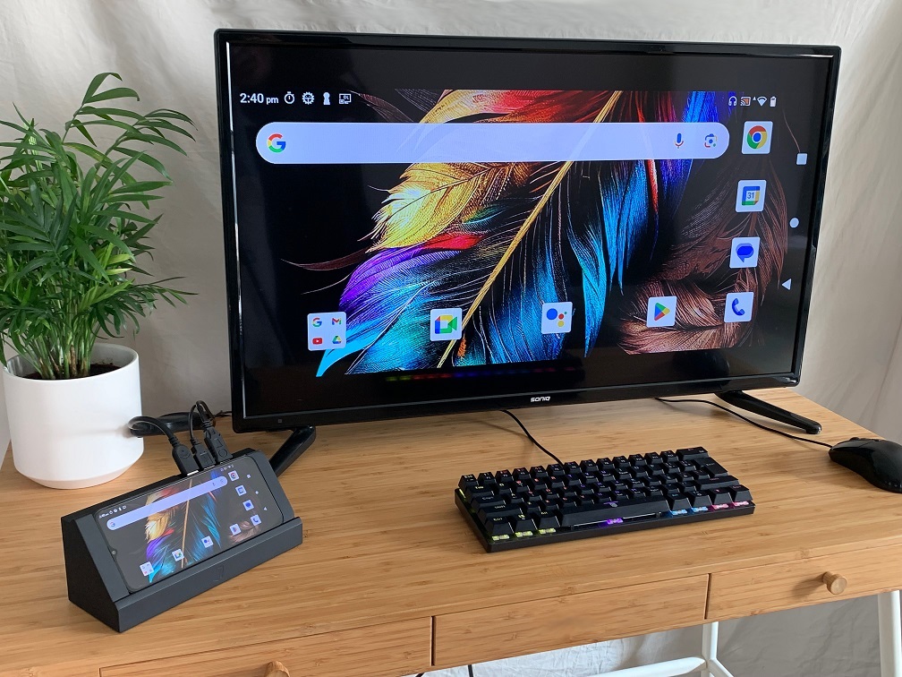 PocketCompute connected with HDMI Screen, Keyboard and Mouse